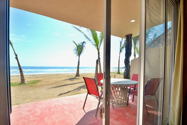 Villa Cerritos Surf Town Beach Front Hotel And Spa