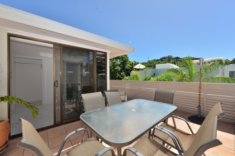 Seascape Holiday-tropical Reef Apartment