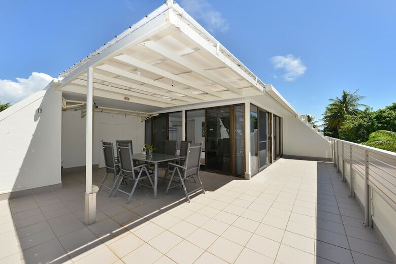 Seascape Holiday-tropical Reef Apartment