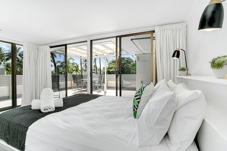 Seascape Holiday-tropical Reef Apartment