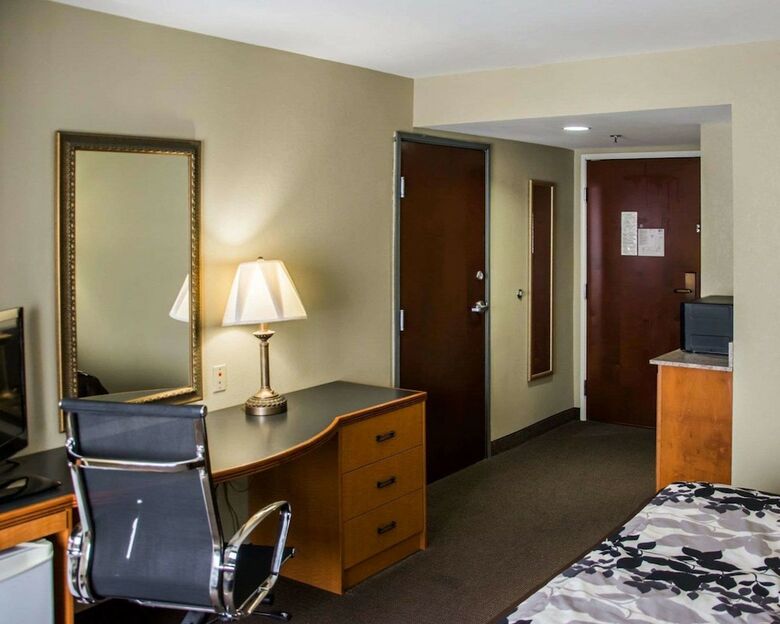 Hotel Sleep Inn And Suites Pineville