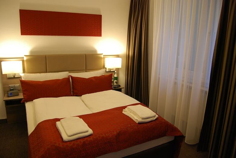 Dom Hotel Am R�merbrunnen