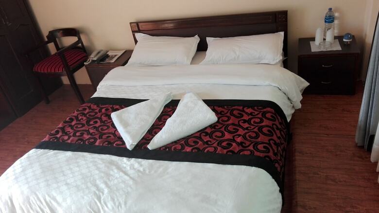Hotel Lakefront