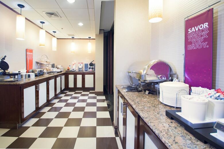 Hotel Hampton Inn Linden