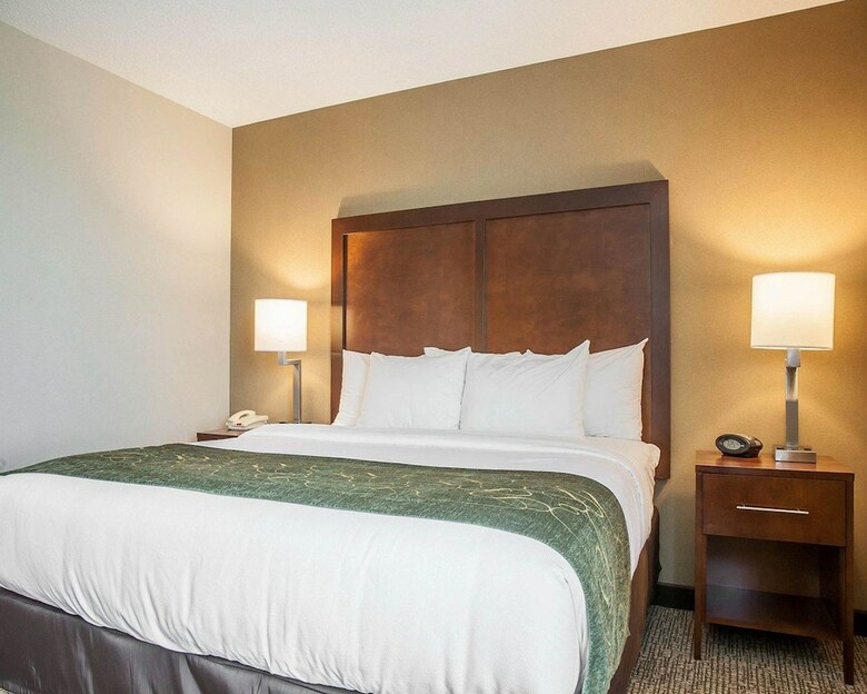 Hotel Comfort Suites West Warwick - Providence