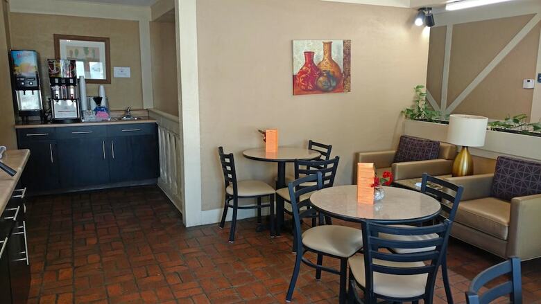 Hotel Americas Best Value Inn Webster City