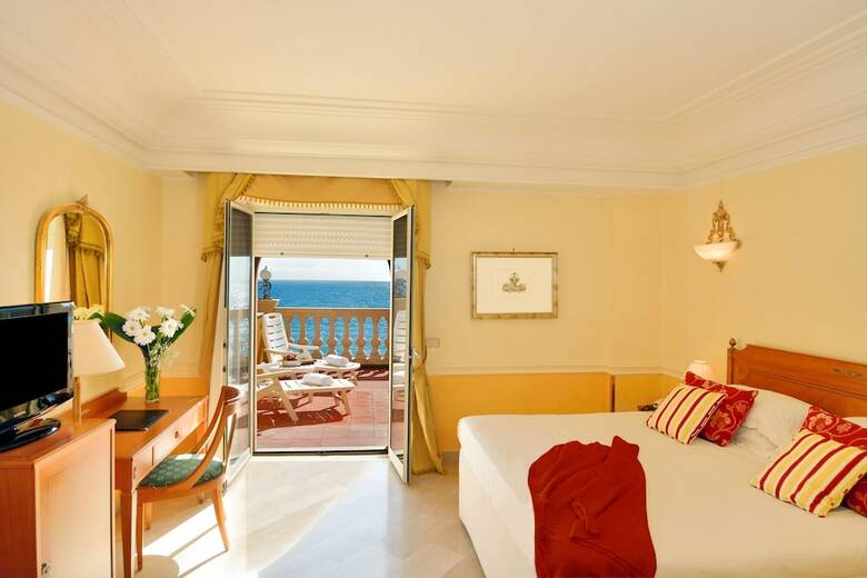 Hellenia Yachting Hotel