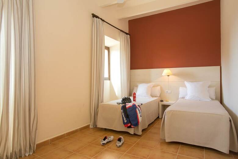 Hotel Santuari De Cura