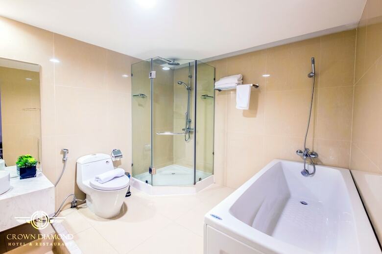 Crown Diamond Hotel