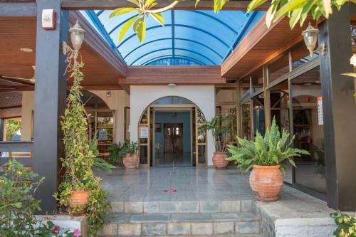 West End Hotel