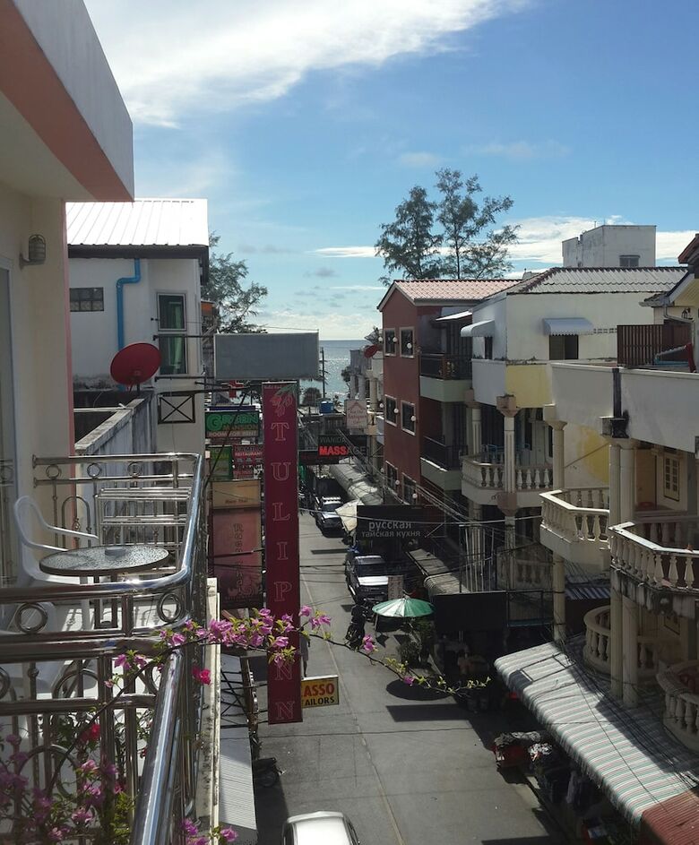 Hotel Grand Orchid Inn