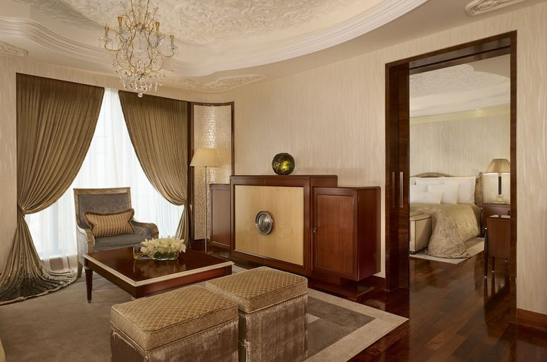 Hotel The Reverie Saigon