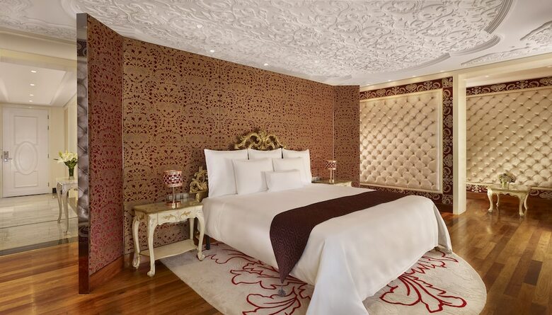 Hotel The Reverie Saigon