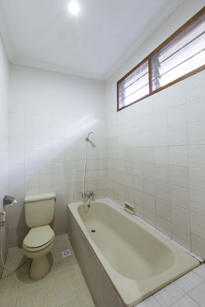 Hotel Surya Tropical Kuta