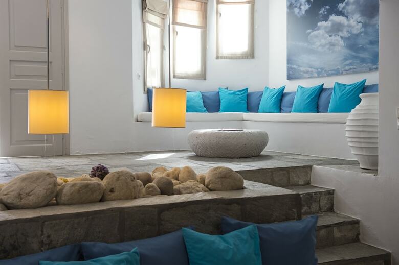 Hotel Kanale's Rooms And Suites