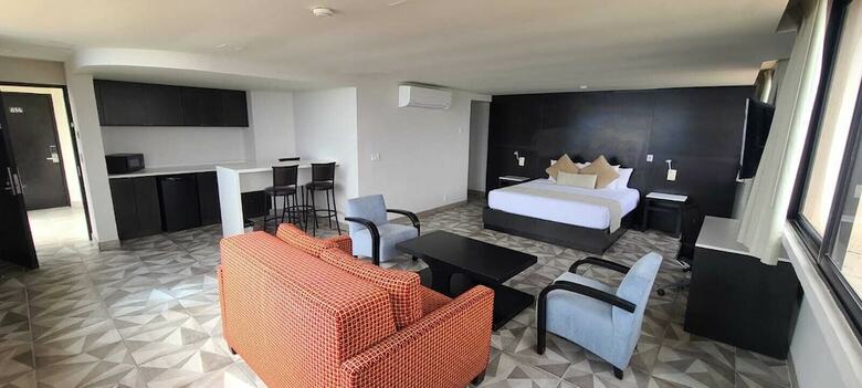 Hotel Corona Plaza