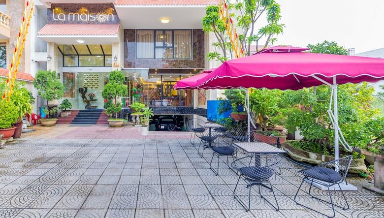 Hotel La Maison Da Nang Beach