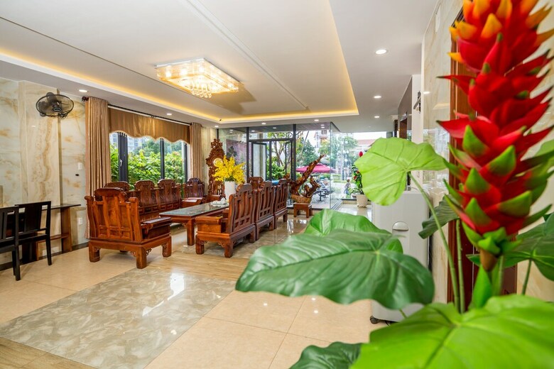 Hotel La Maison Da Nang Beach