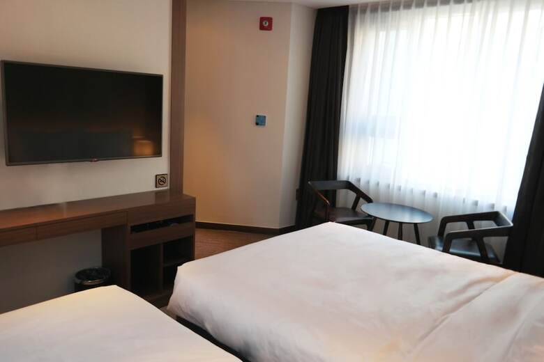 Cs Avenue Hotel