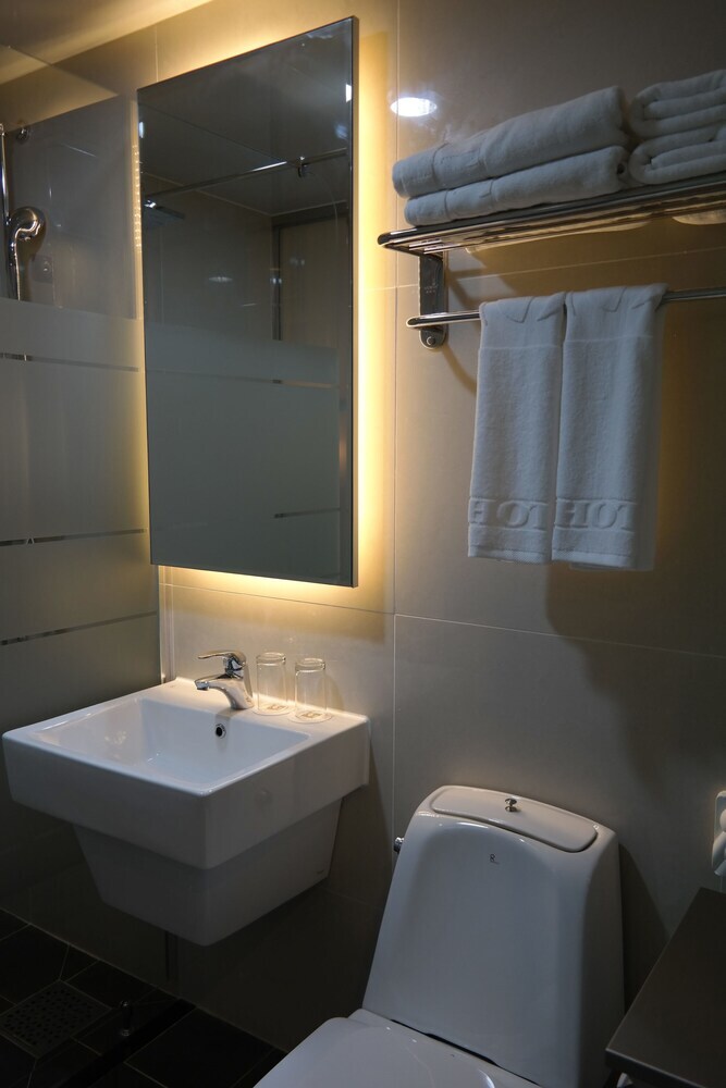 Cs Avenue Hotel