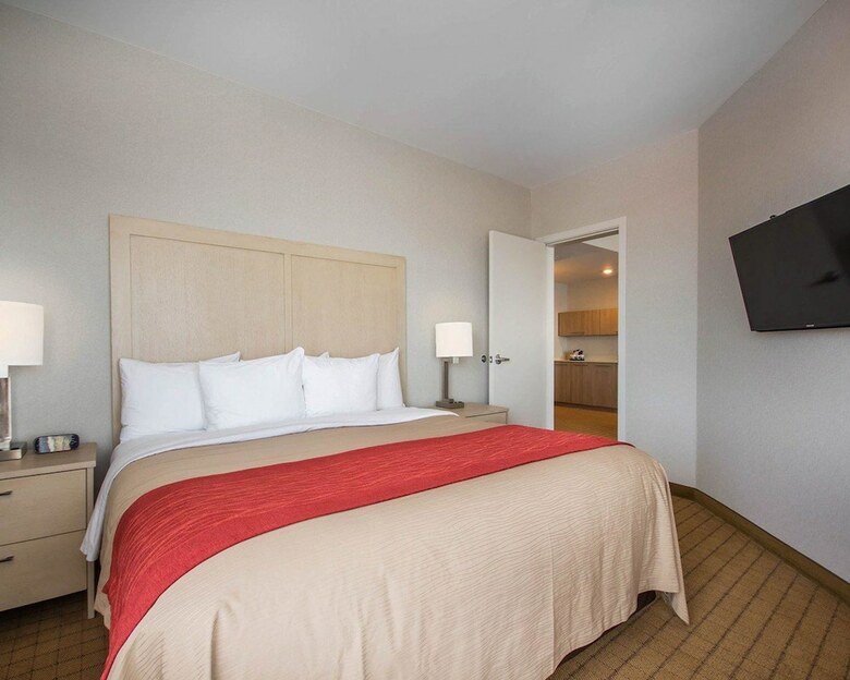 Hotel Comfort Inn & Suites