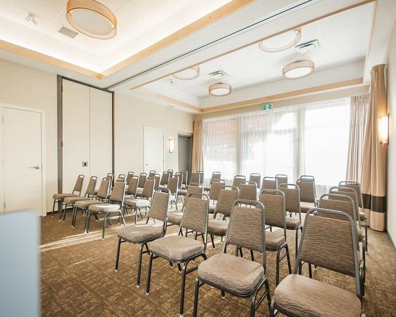 Hotel Comfort Inn & Suites