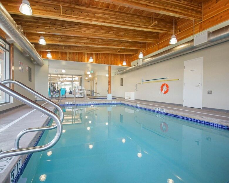 Hotel Comfort Inn & Suites