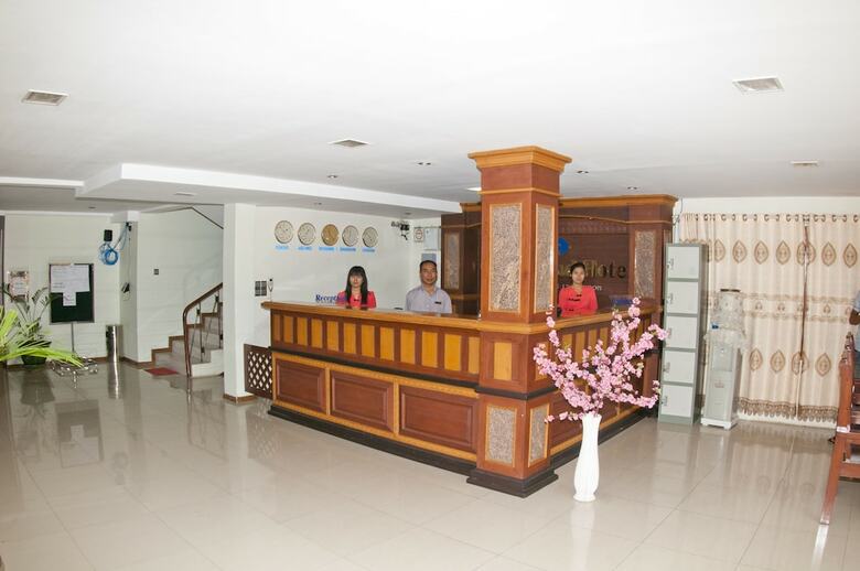 City Grand Hotel
