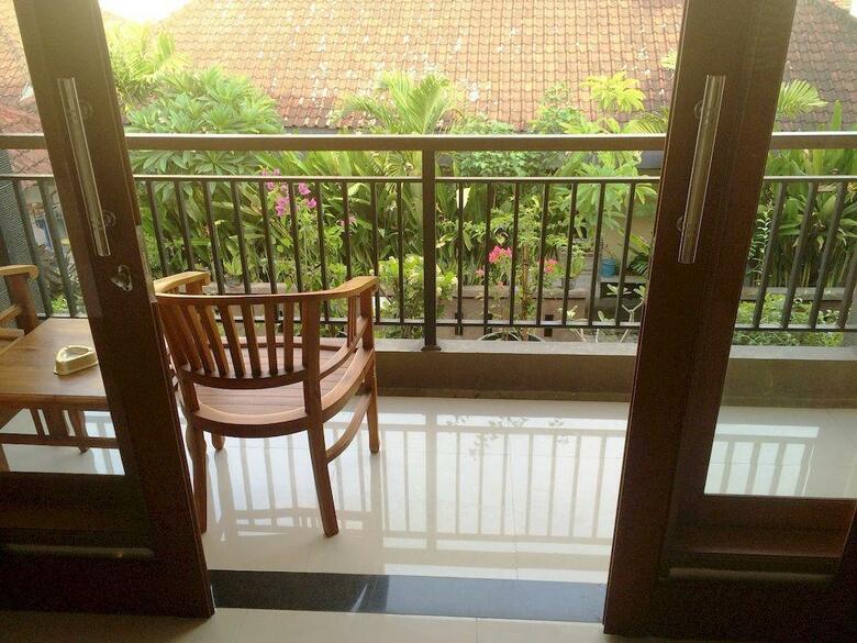 Hotel Waringin Home Stay