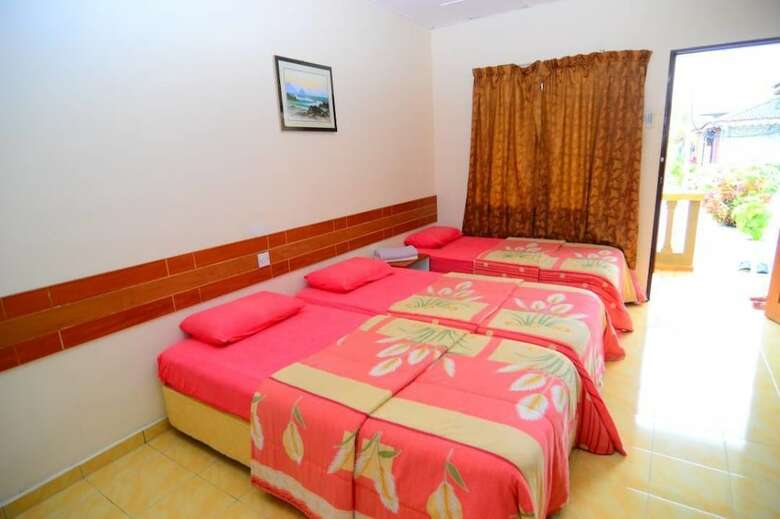 Hotel Purnama Beach Resort