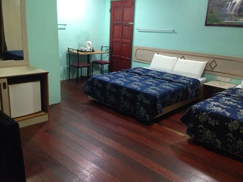 Hotel Purnama Beach Resort