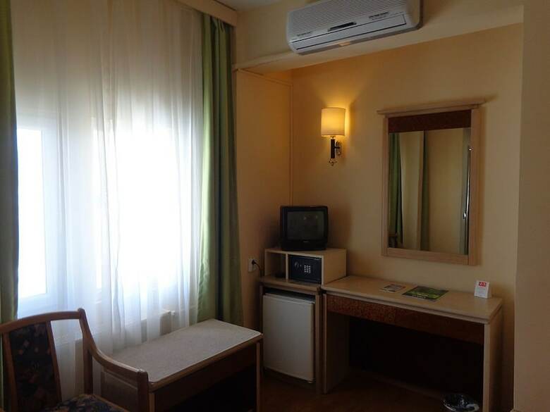Floria Hotel