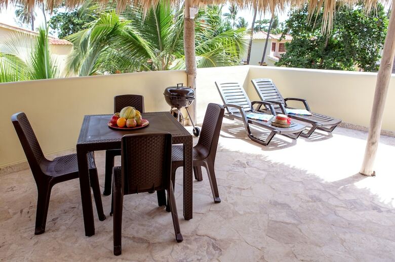 Villa Los Corales Tropical Beach Resort & Spa