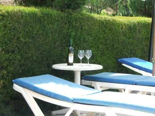 Ampelokipi Holiday Apartments