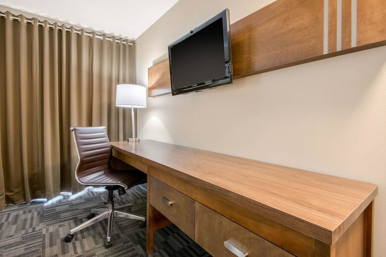 Hotel Quality Inn & Conference Centre