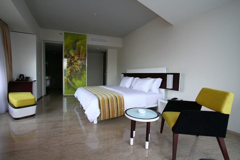 Sensa Hotel