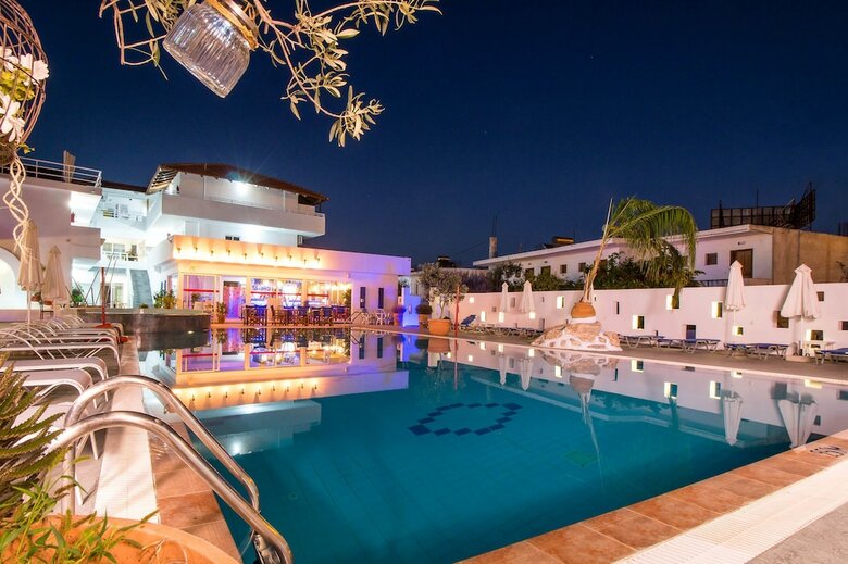 Hotel Tinas Plus - Ex Tinas Studios
