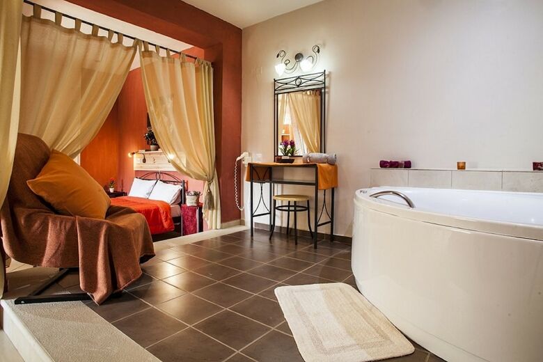 Aparthotel Estate Kares