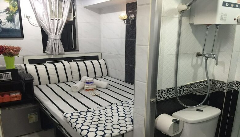 Hotel Skylark