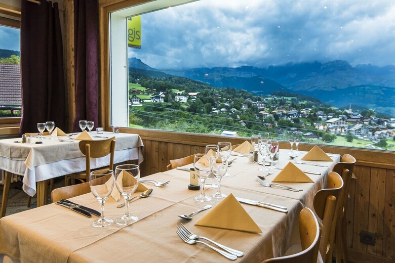 Hotel Caprice Des Neiges