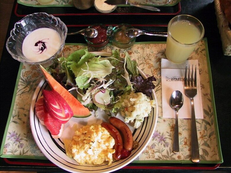 Bed & Breakfast Pension & Restaurant Bistare Kana