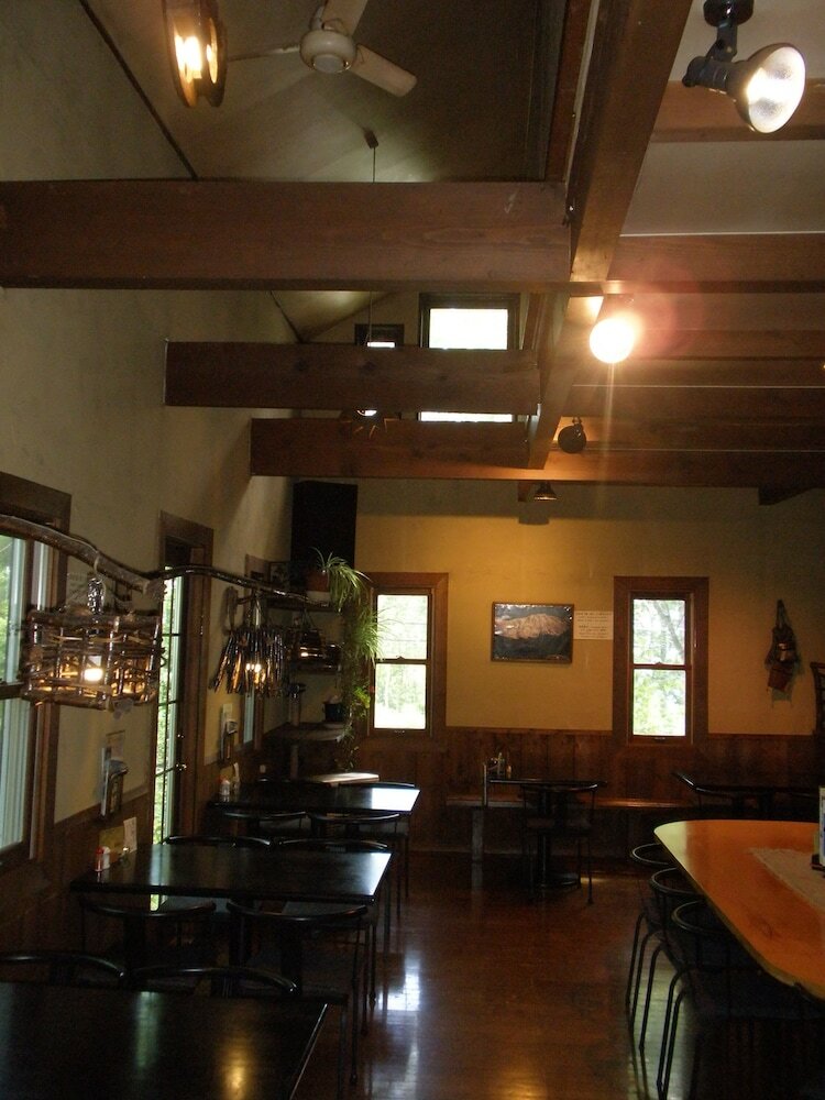 Bed & Breakfast Pension & Restaurant Bistare Kana