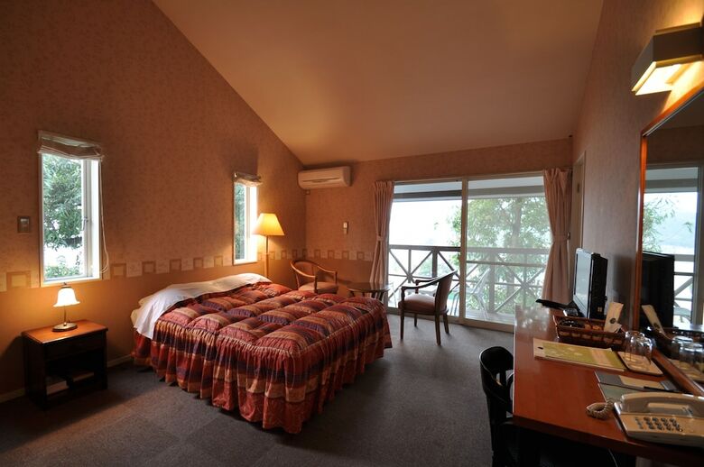 Hotel Country Inn The White Marine