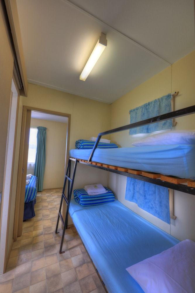 Low Head Tourist Park - Caravan Park