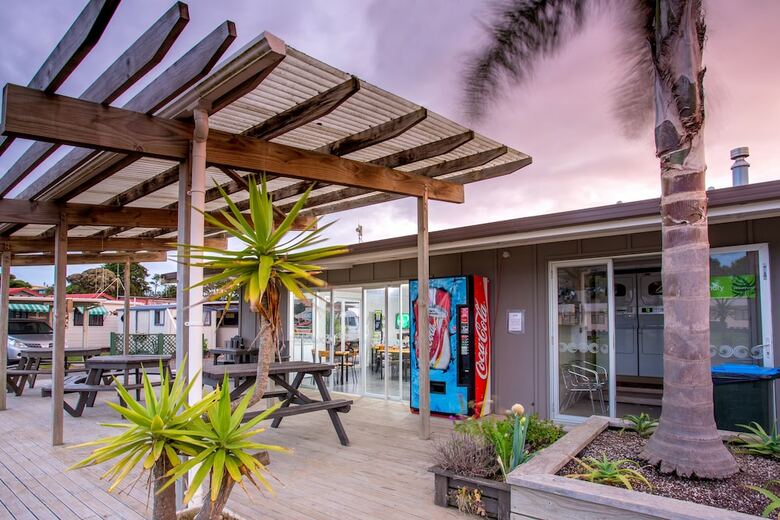 Cabana Beachaven Top 10 Holiday Park