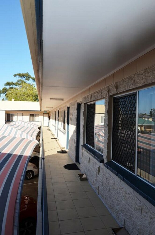 Welcome Home Motel And Apartments