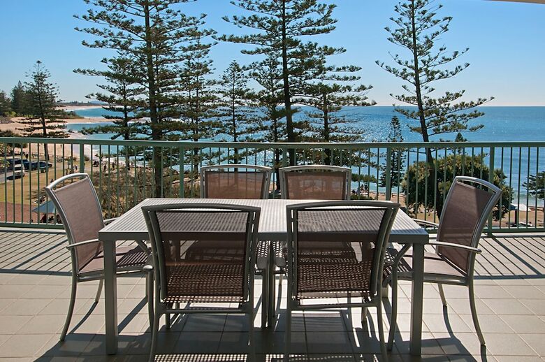 Apartamentos Norfolks On Moffat Beach