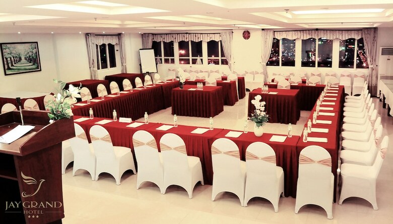 Jay Grand Hotel