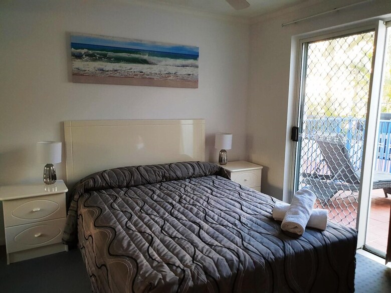 Apartamentos Surfers Beach Resort 2