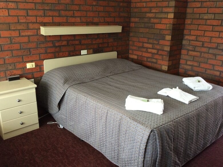 Golden Country Motel & Caravan Park